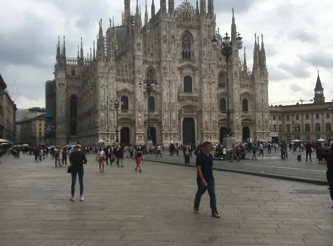 Arco Della Pace Corso Sempione 12 * Милан
